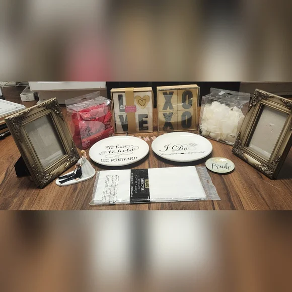 Mostly NWT/NIB Assorted Wedding Tabletop Decorations